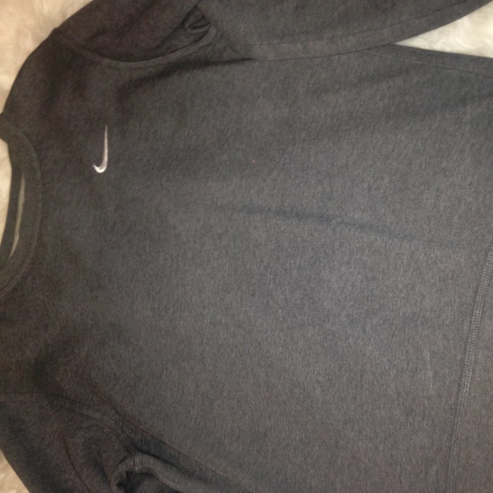 nike sweat shirt